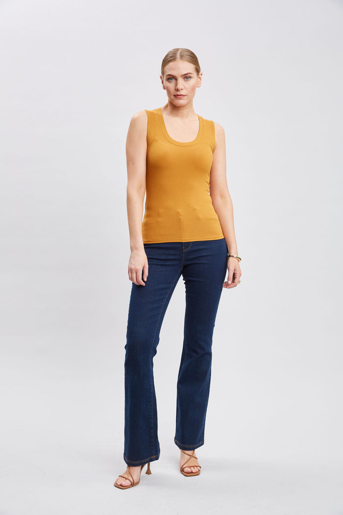Elie Tahari Fit & Flare Jeans DARK WASH